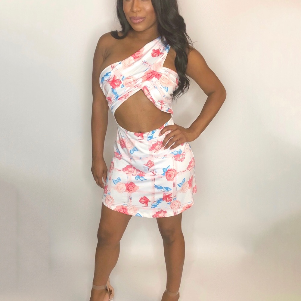 One shoulder dress
